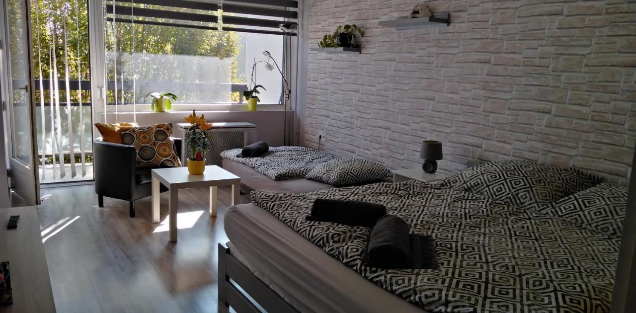 Baross Apartman Kaposvar Exterior photo